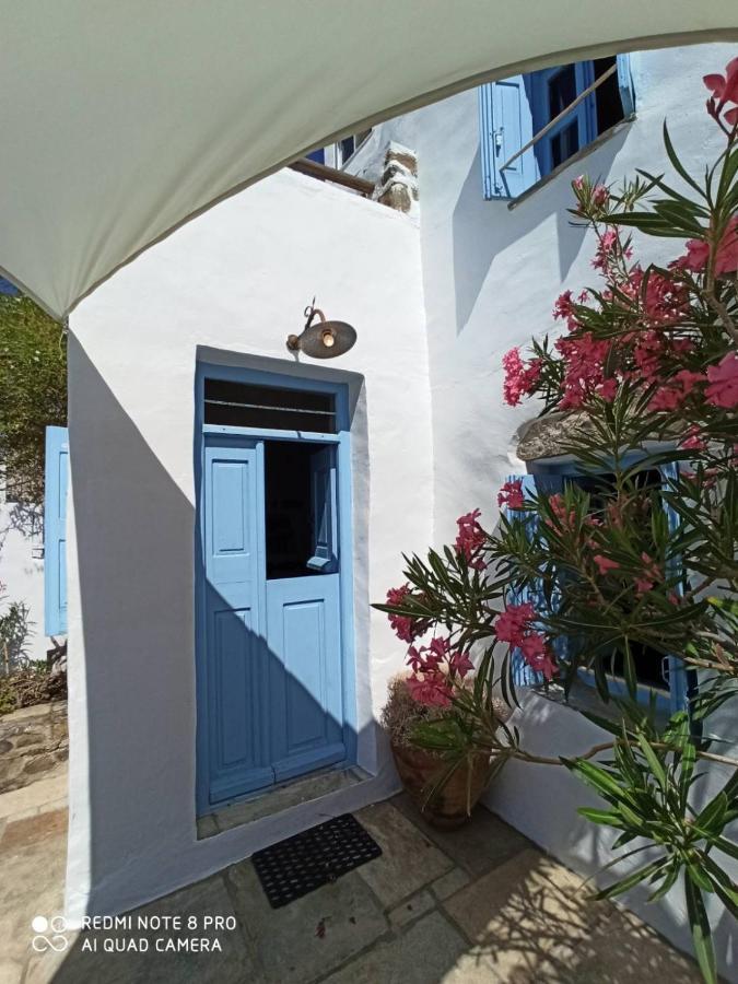 Вилла Traditional Stone House With Breathtaking View Serifos Town Экстерьер фото