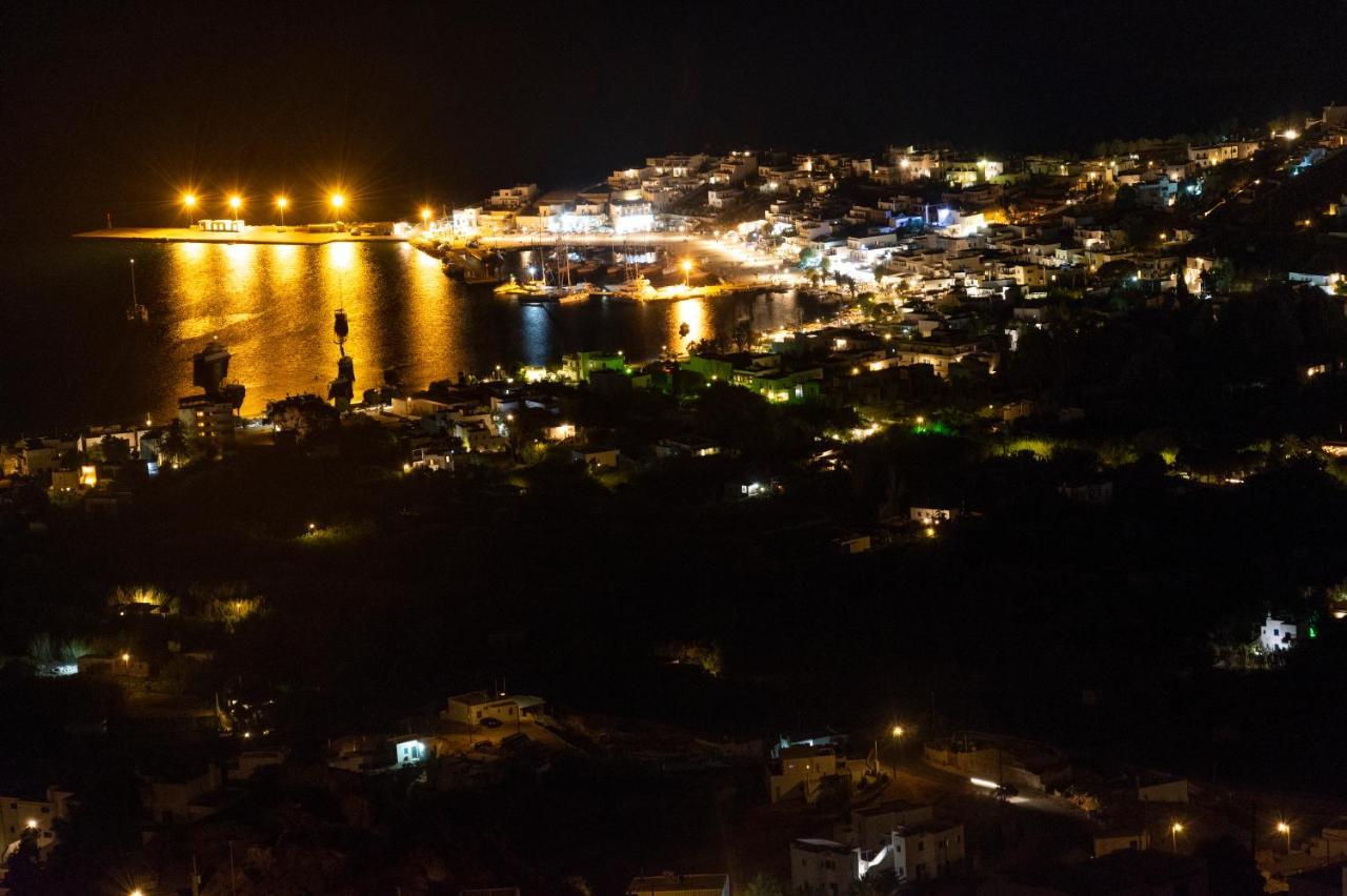 Вилла Traditional Stone House With Breathtaking View Serifos Town Экстерьер фото